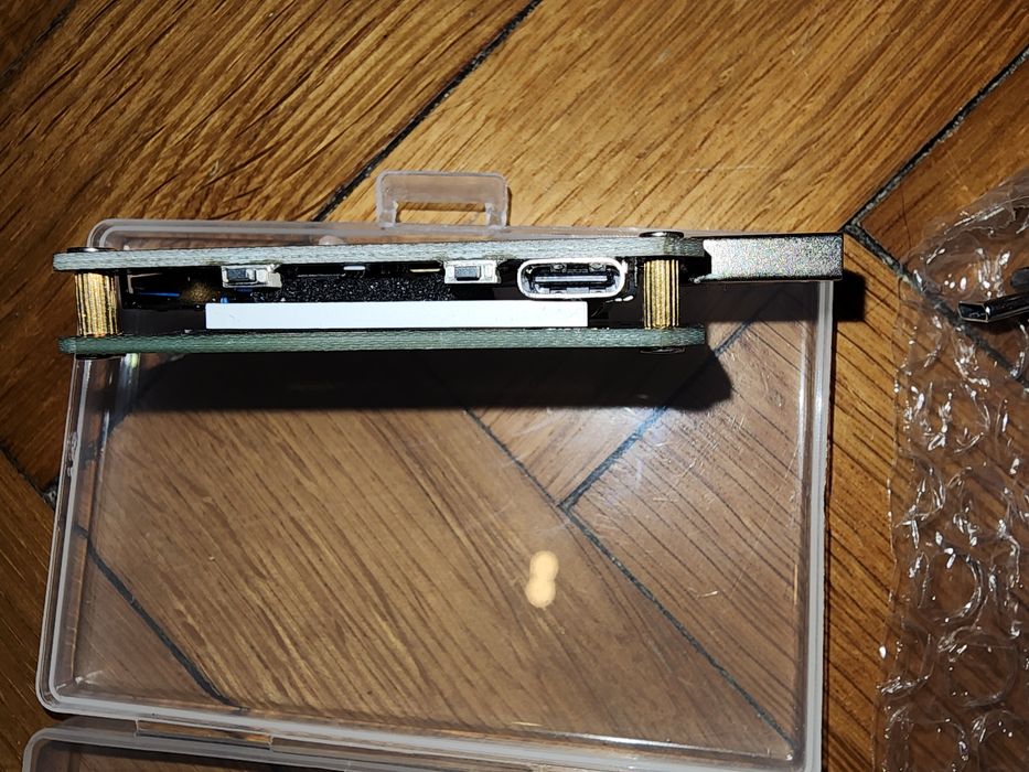 Miernik napięcia, woltomierz usb BTE 594