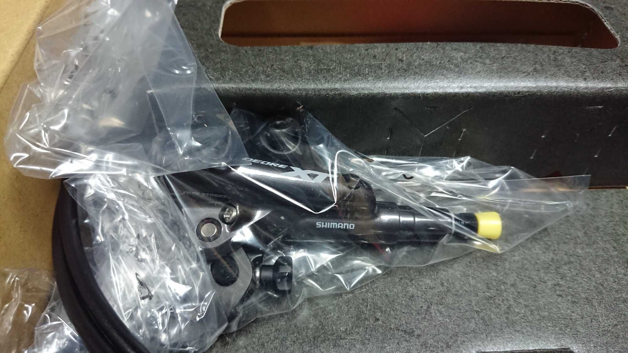 Shimano XT Deore komplet hamulca tarczowego M8100-R tylny