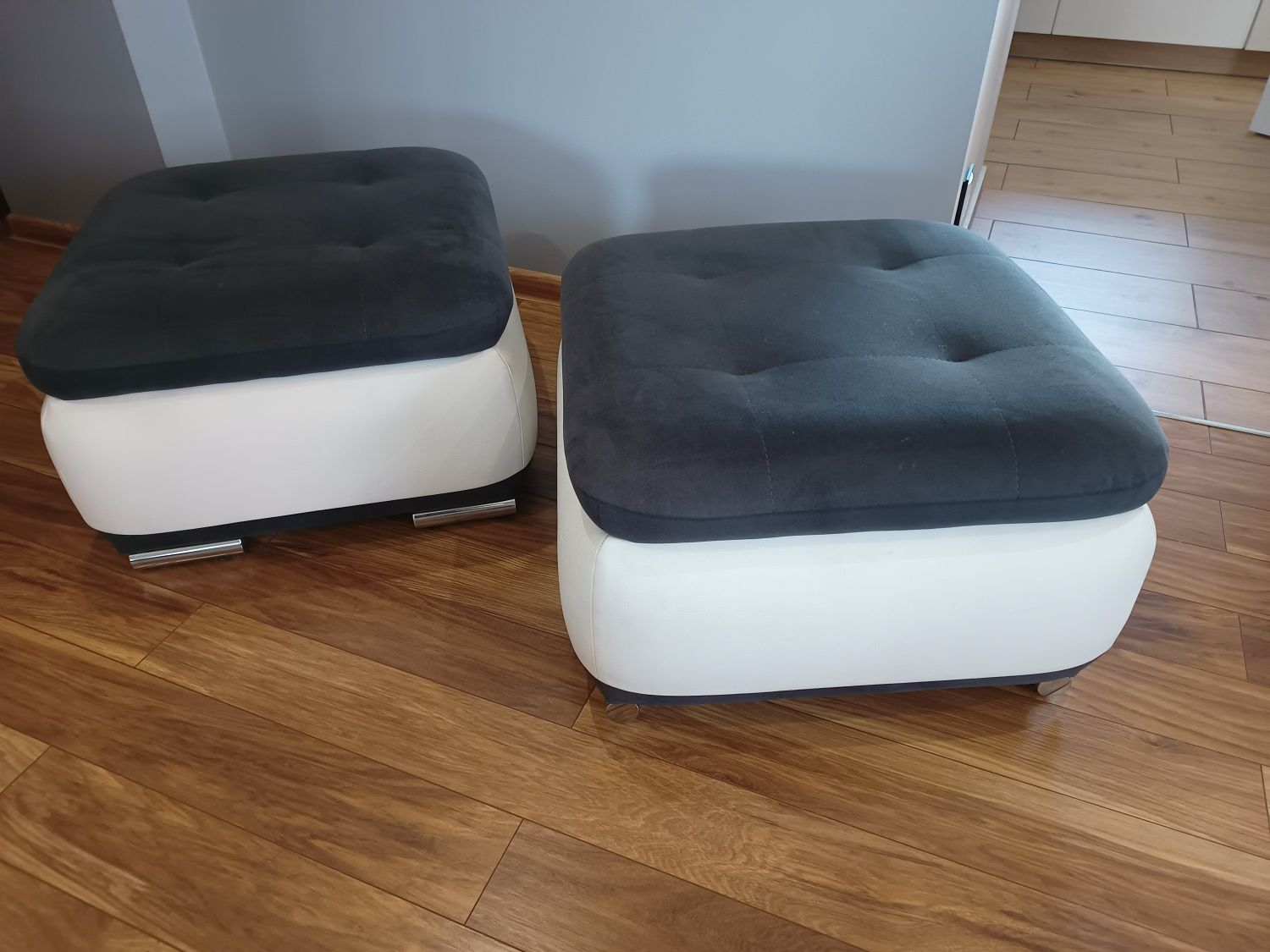 Pufy duże 65x65x40