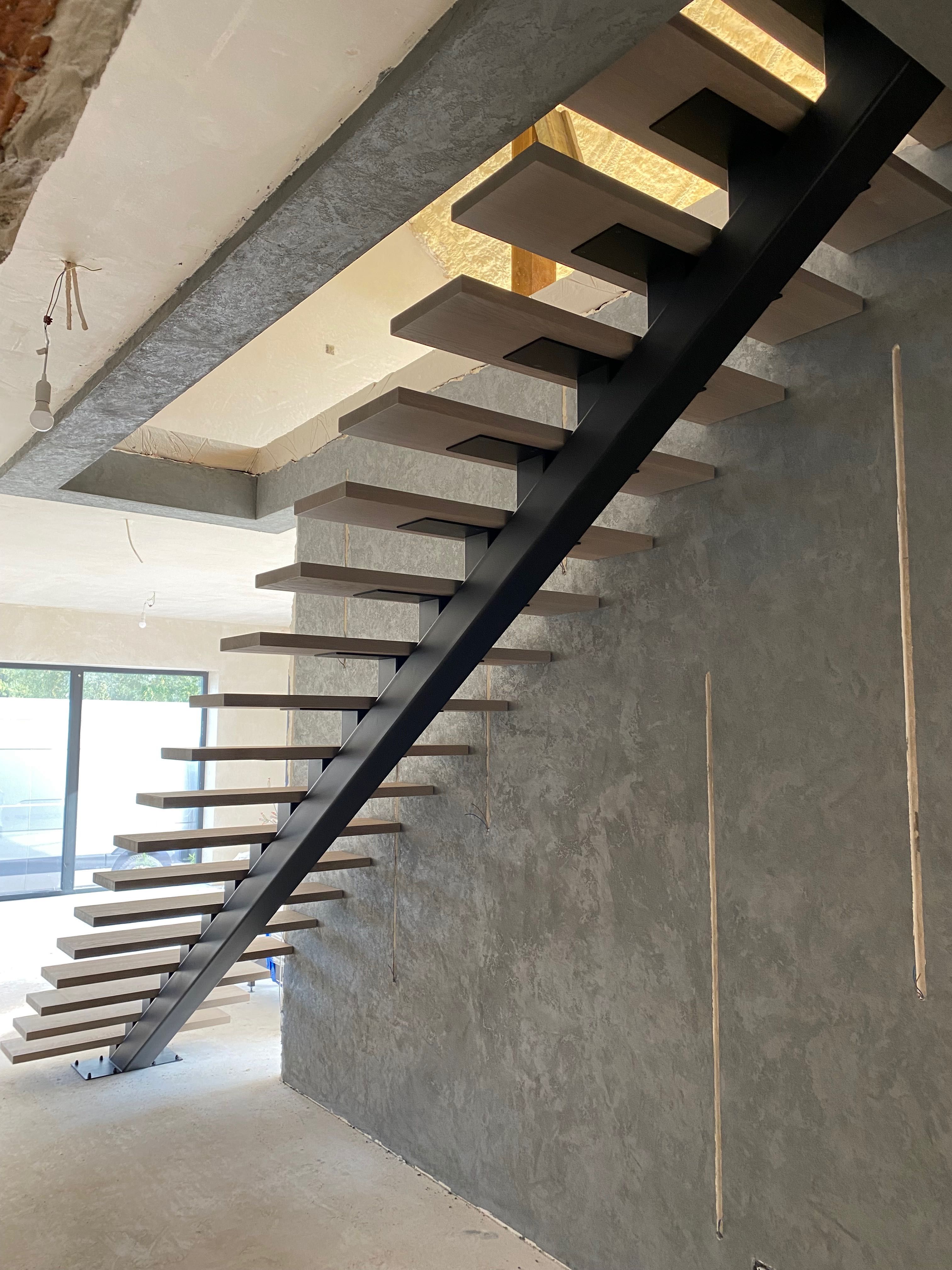 konstrukcja schodów,  nowoczesne schody metalowe