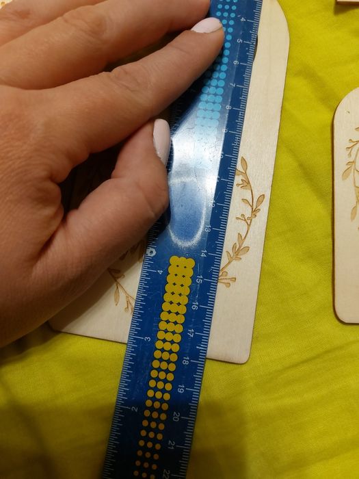 набір дерев'яних розділювачів для дитячого одягу
7 штук