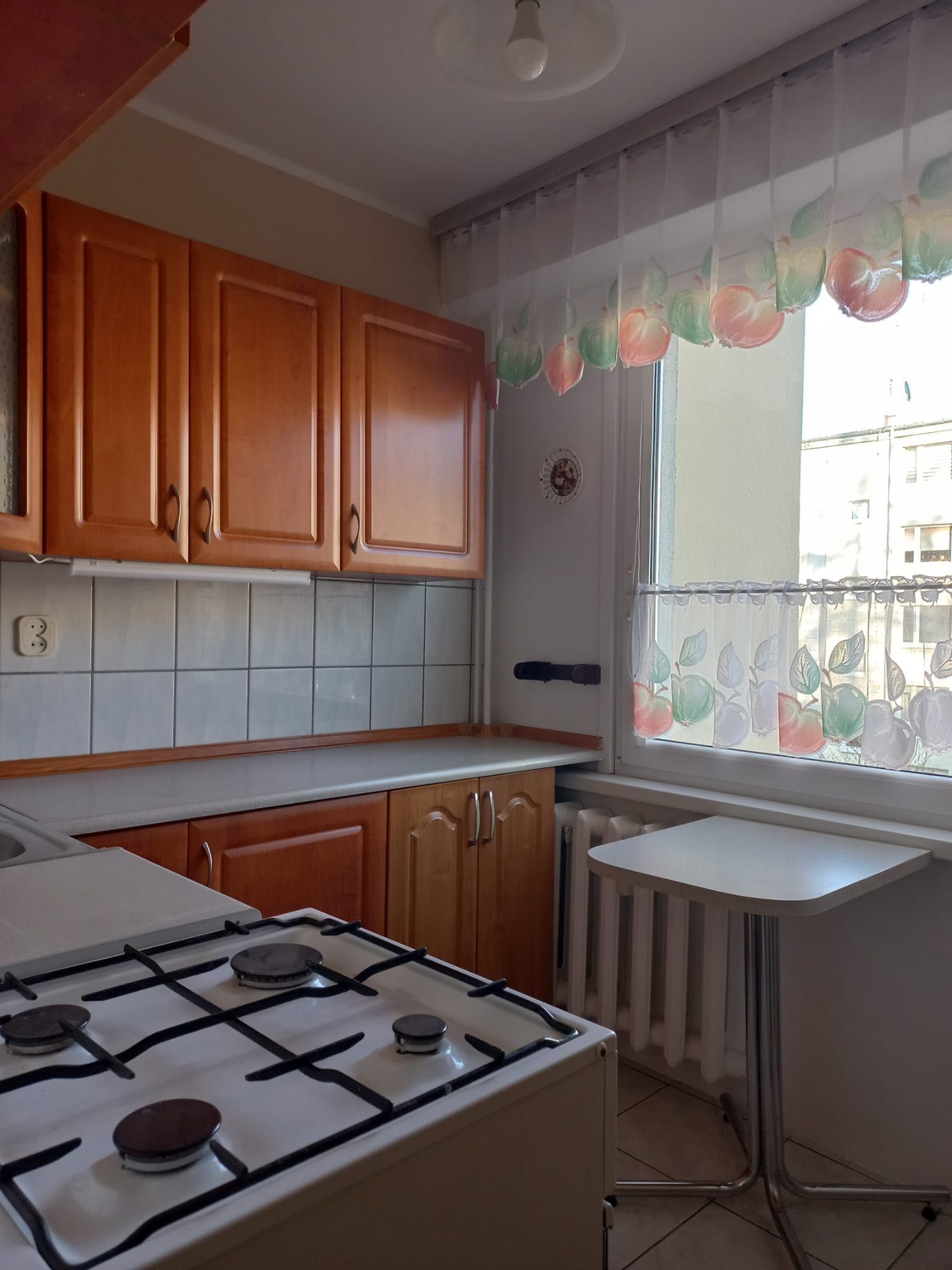 Sprzedam 2-pokojowe mieszkanie z balkonem–Głuchołazy-48m2- os. Koszyka