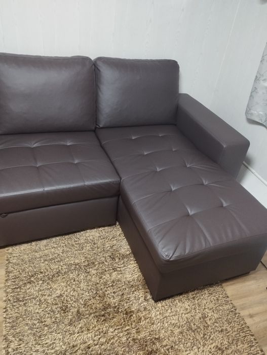 Sofá cama cheselong em pele como novo