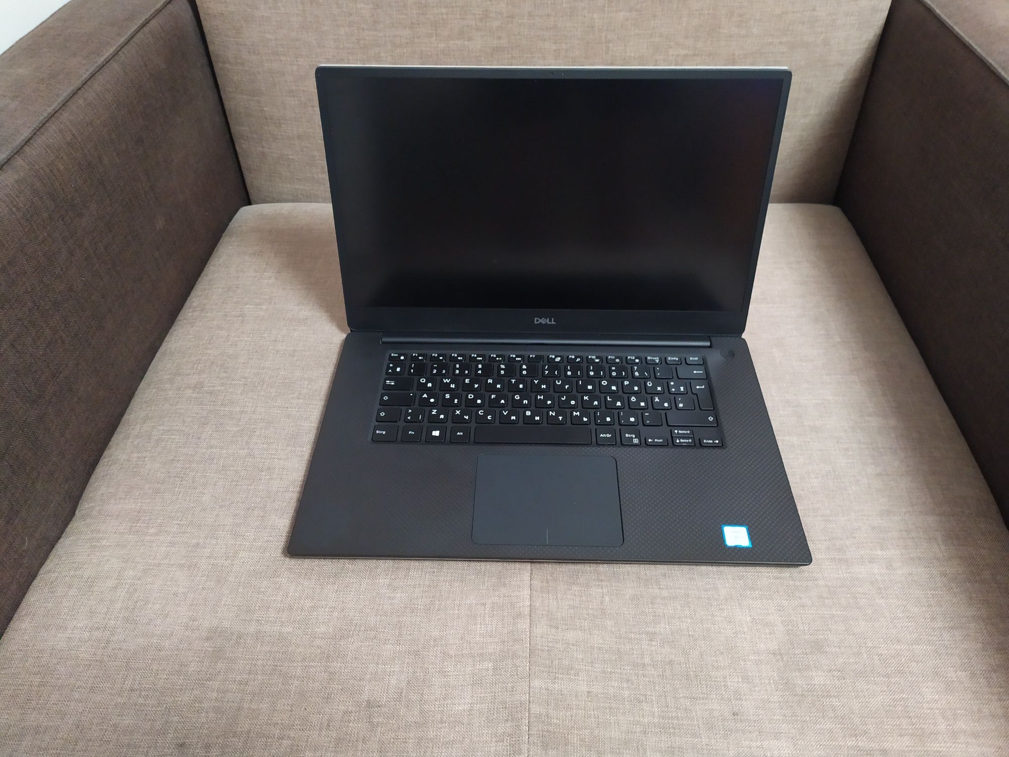 Ноутбук Dell Precision5540,IntelCore i7-9850H,ram16/ssd500gb,Nvidia4gb