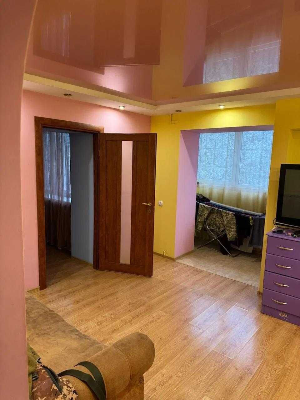 Продаж трьохкімнатної квартири по вулиці Стрийській