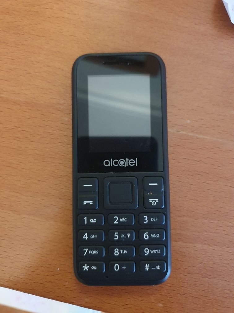 Telemóvel Alcatel 1068D