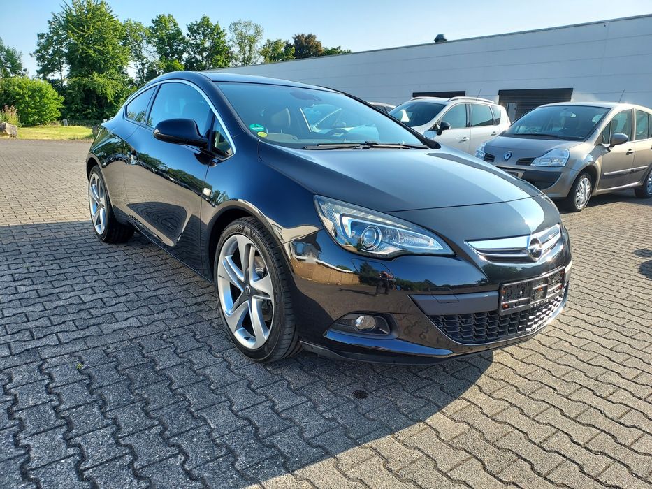 Opel astra GTC 2.0 CDTI 160KM