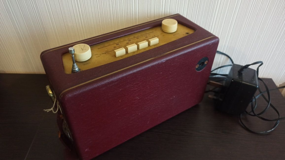 Радиоприёмник Roberts модель R250