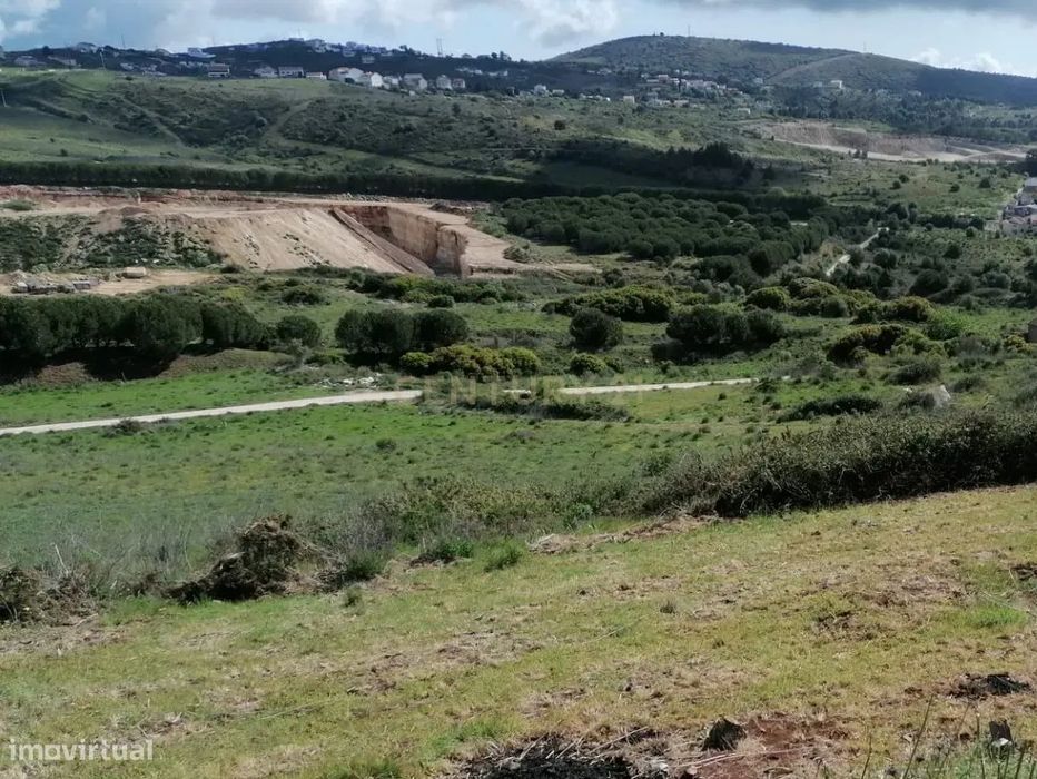 Terreno em Loures - Oportunidade Única de Investimento