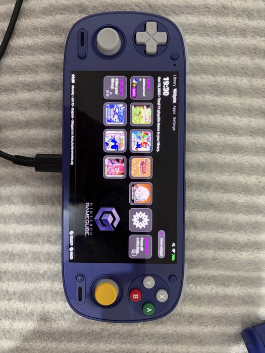 Retroid Pocket 5 com acessorio de Dual Screen como novo