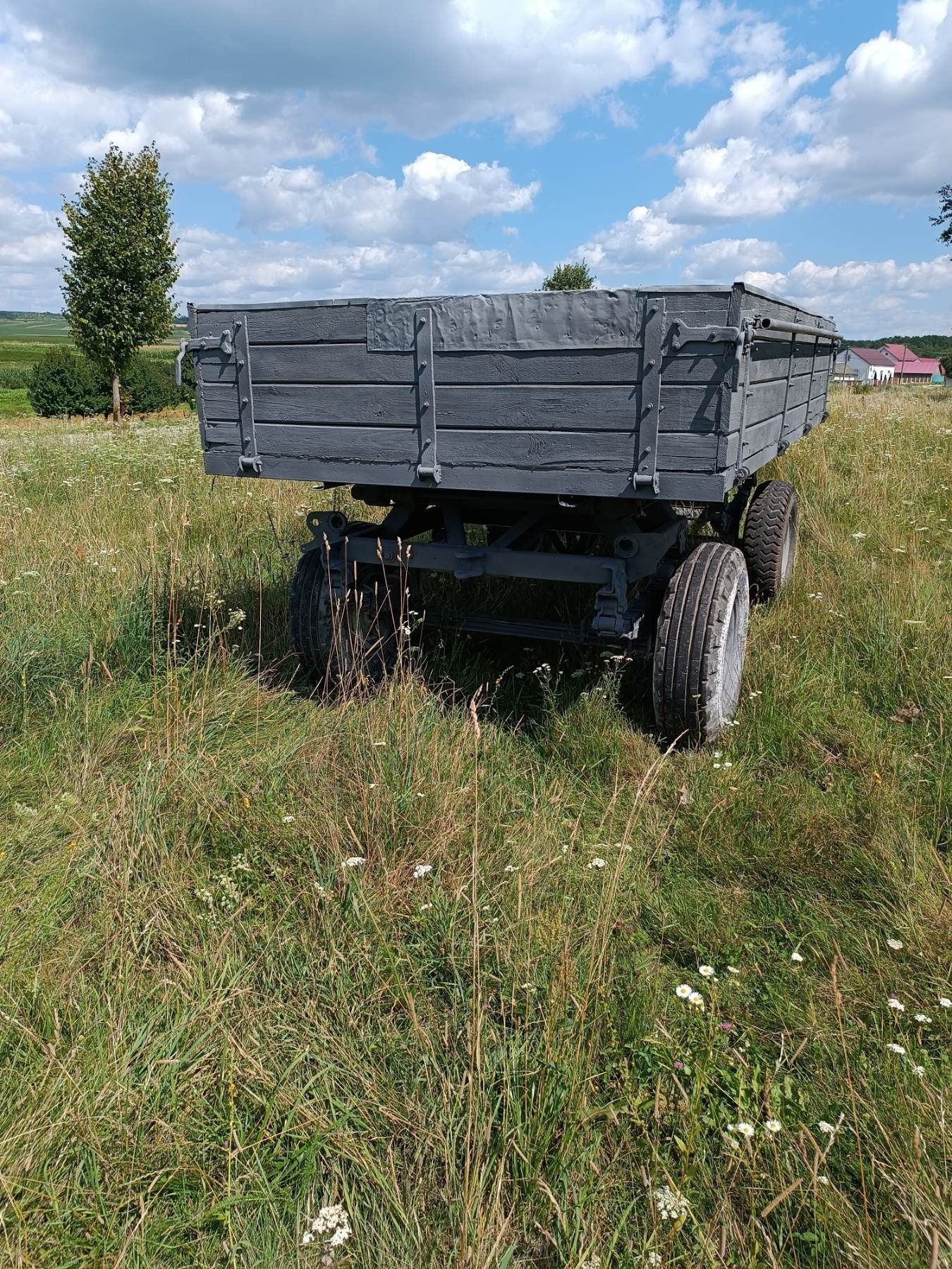 Вантажний причіп