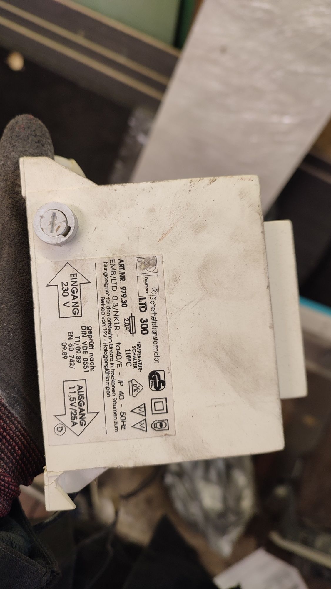 Трансформатор понижающий 12v для галогеновый ламп 300va