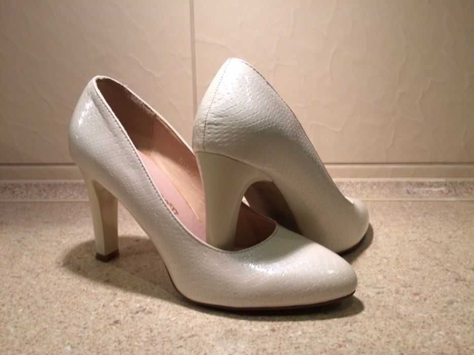 Buty Sergio Leone (półbuty) jasny beż łuska r.37