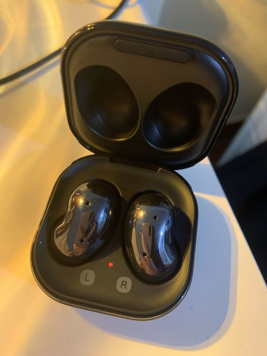 Fones sem fio Samsung Buds Live