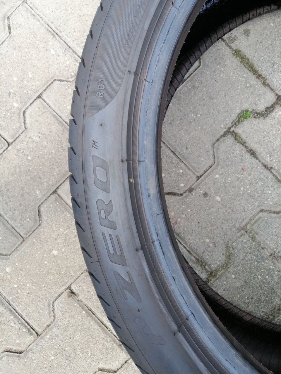 255/40R21 102Y Pirelli P Zero R01