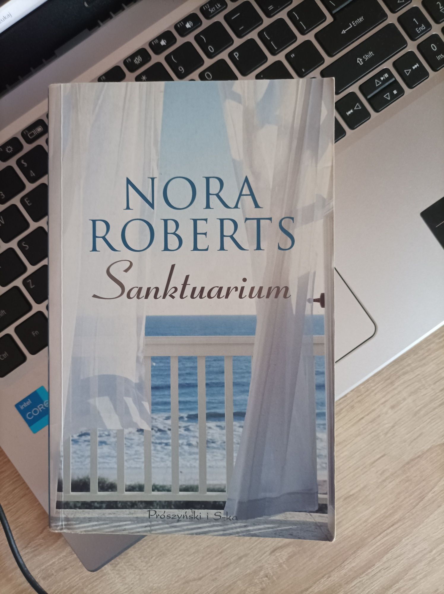 Sanktuarium - Nora Roberts