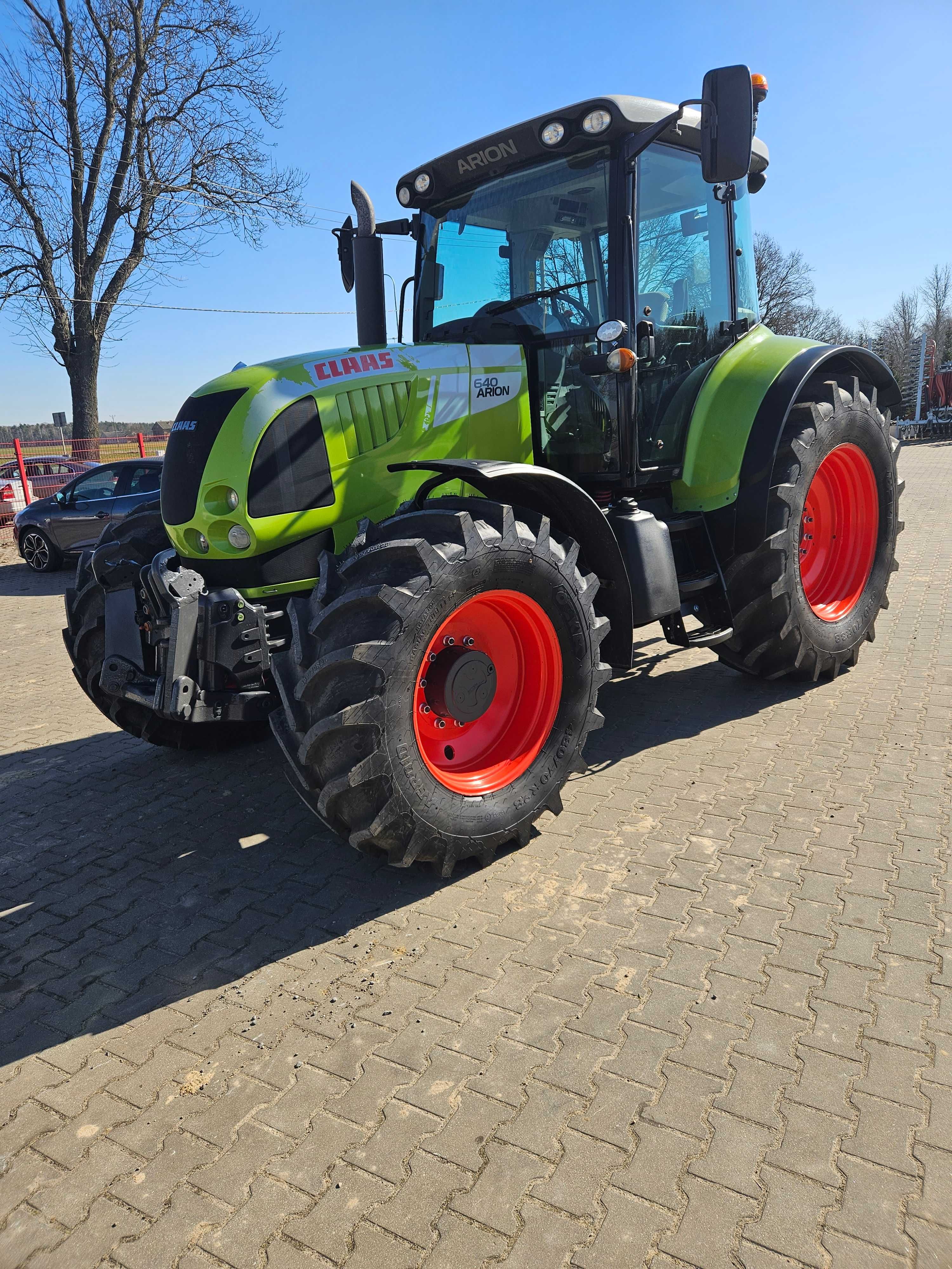 Ciągnik Claas ARION 640