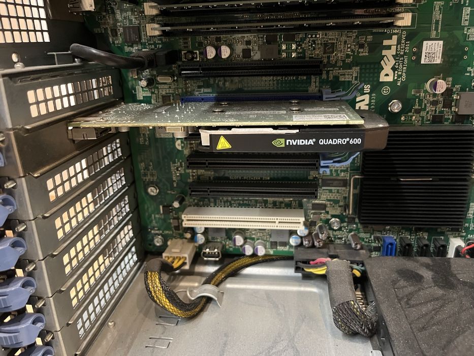 Sprzedam komputer stacjonarny DELL PRECISION T3600