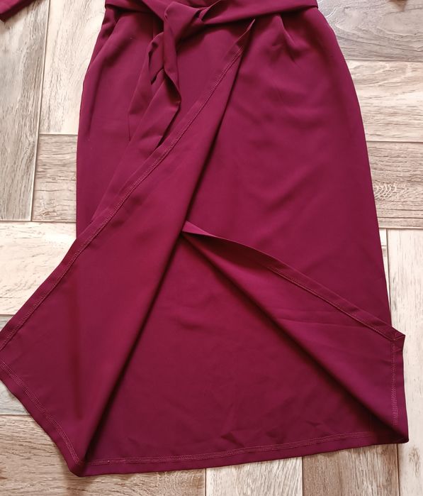 Сукня бордо жіноча з розрізом на ніжці