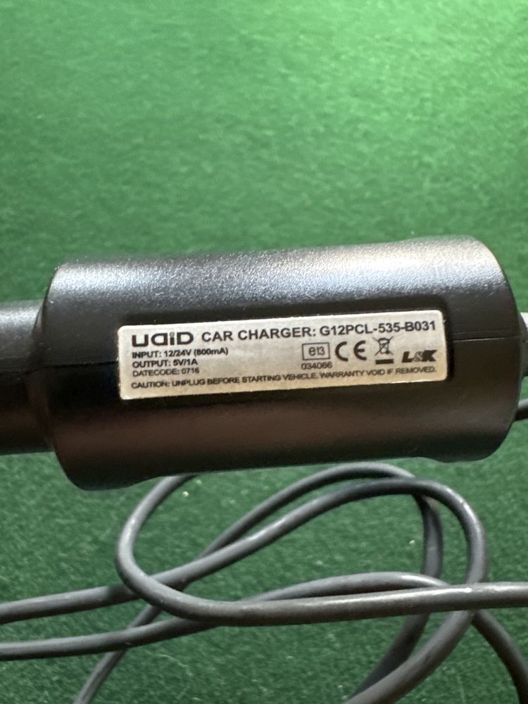 Ładowarka samochodowa USB podłączana do popielniczki