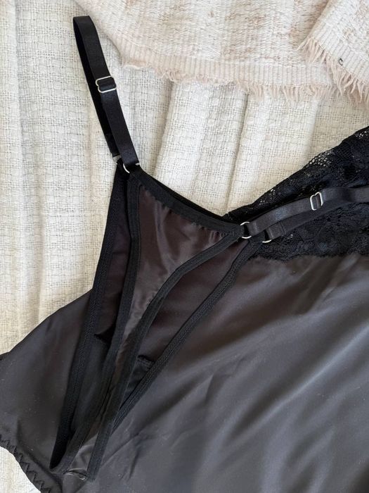 Розкішний пеньюар з мереживом