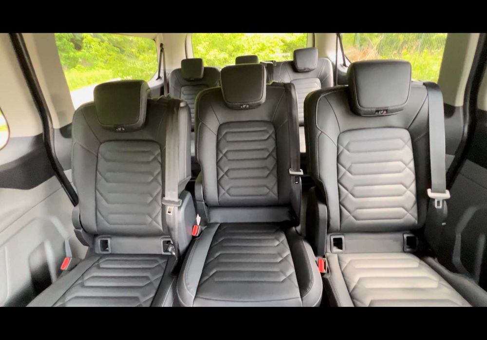 Wynajem busa 8-osobowego Ford Tourneo Custom Long 2024rok. NOWY MODEL!