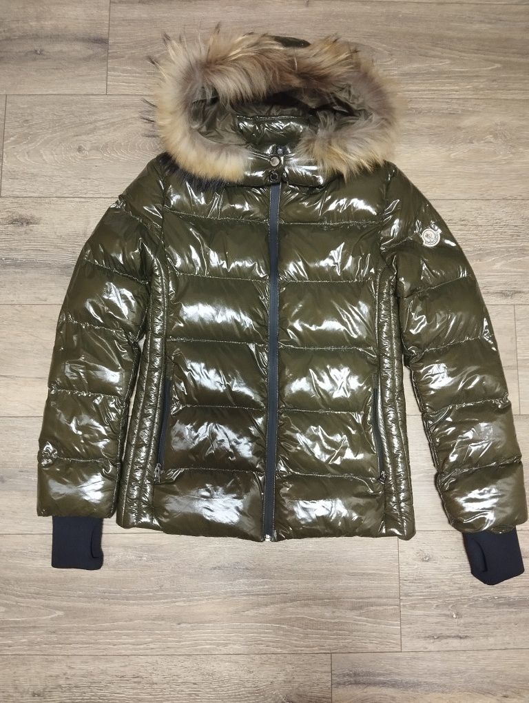 Пуховик зимний фирменный Moncler размер 46