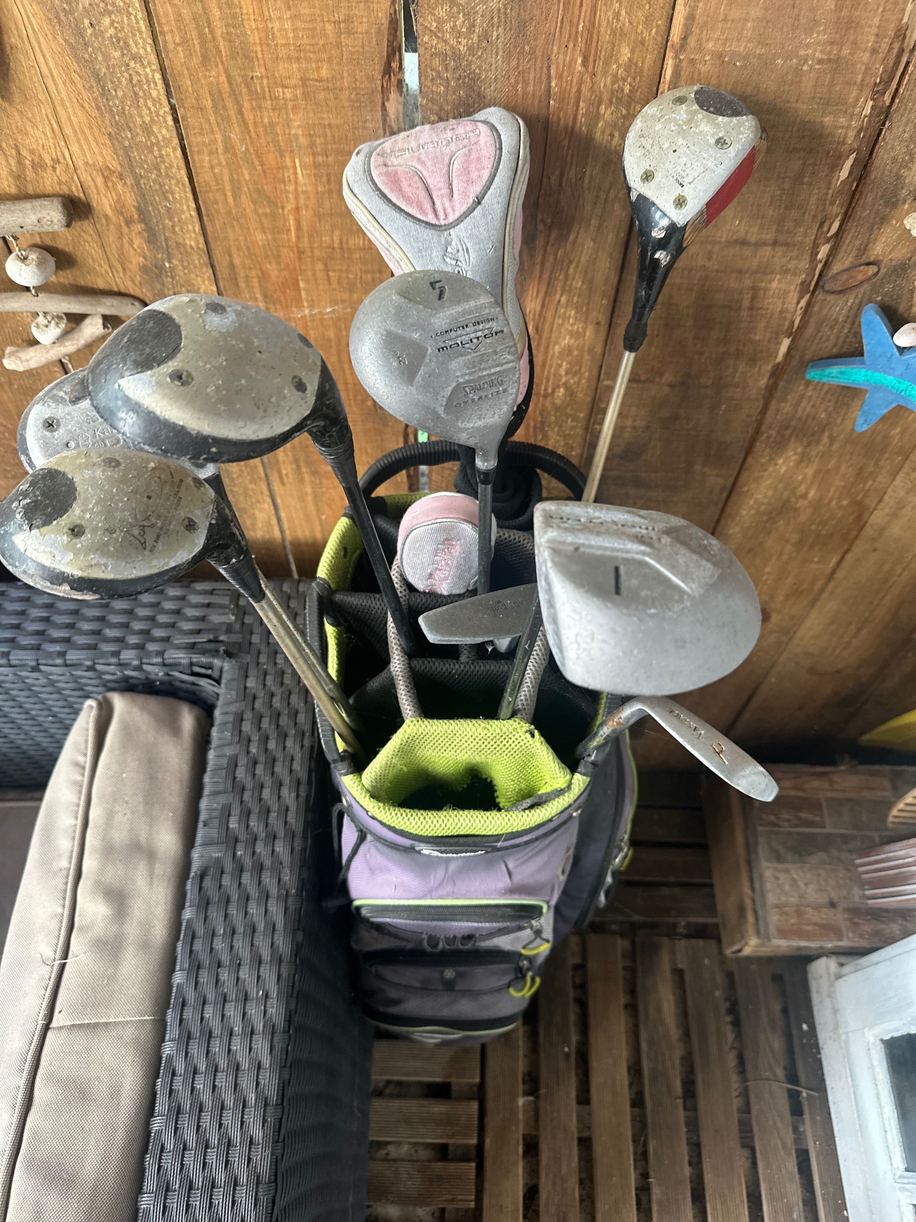 Tacos de golf com mala