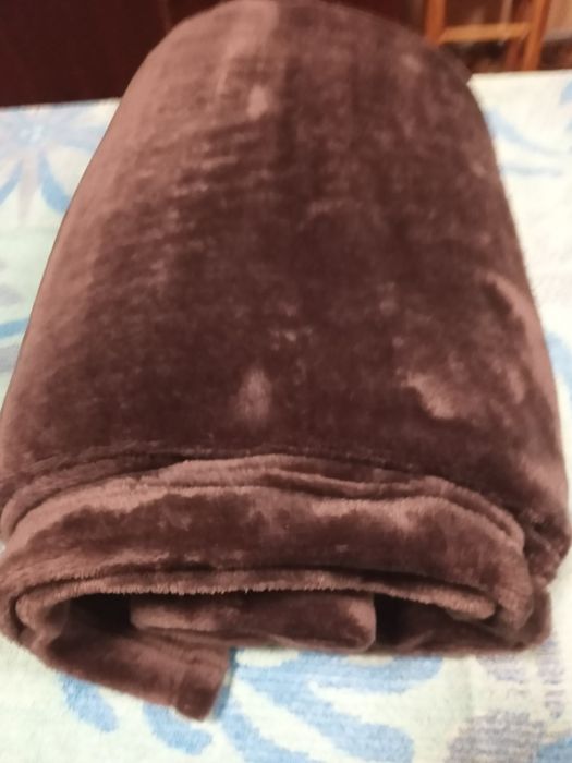 Плед новый150х170 двусторонний.