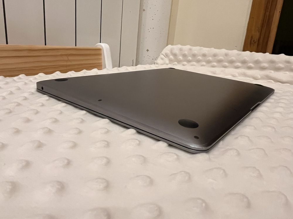 Macbook air 13,3 i5 10 geração 8gb ram 256gb ssd TECLADO PORTUGUÊS