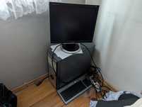Komputer, komputery stacjonarne, monitor LCD, monitory