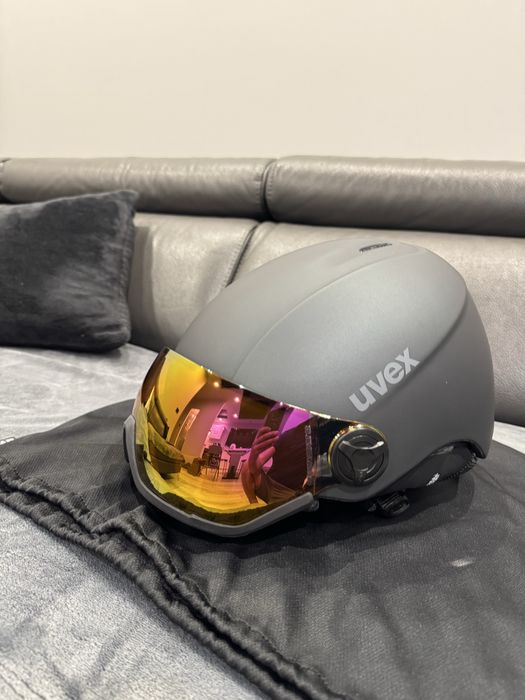 Kask narciarski Uvex z szybą hlmt 400 visor style 58-61 cm