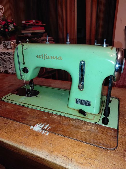 Maszyna do szycia Wifama