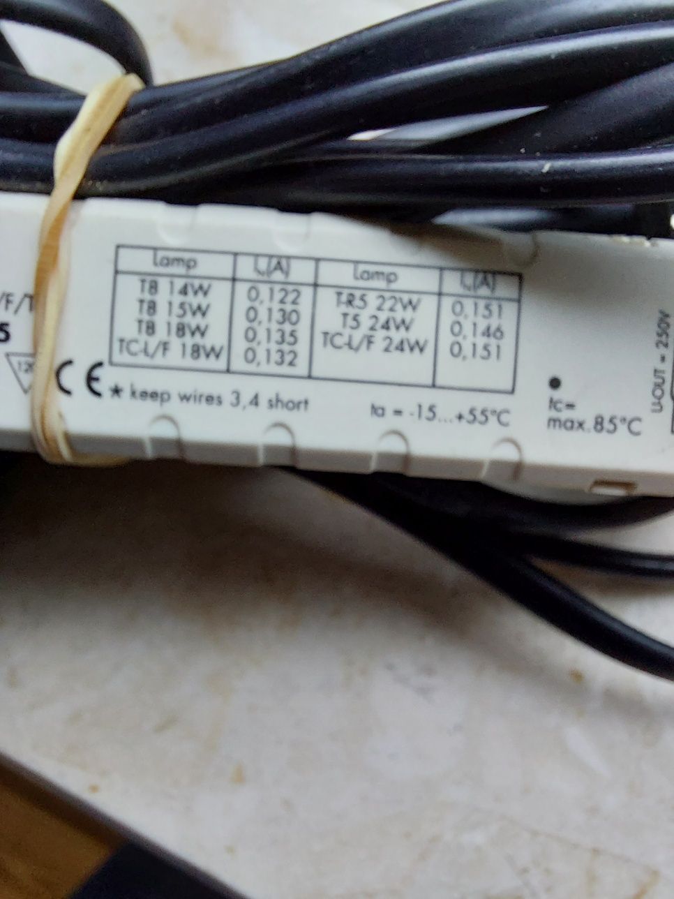 Statecznik elektroniczny T5 24W / T8 18 W Oprawki i kabel zasilający