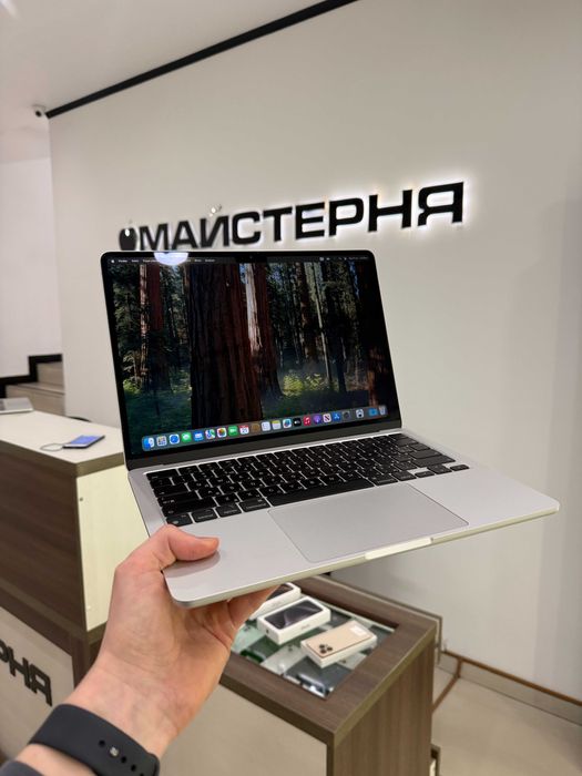 MacBook Air 13 m2   8 / 256 Gb    Гарантія від магазину Кредит
