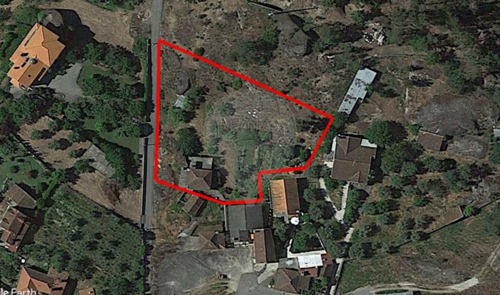 Moradia Rústica em Pedra com Terreno – Refúgio de Tranquilidade IP3