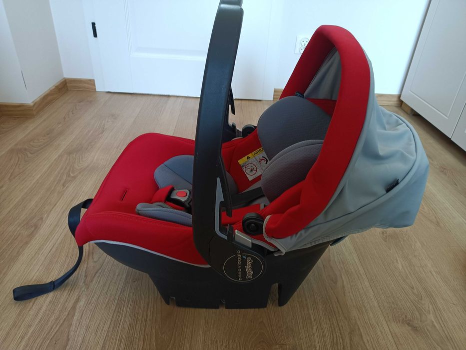 Fotelik-nosidełko Peg-Perego 0-13 kg wraz z bazą Isofix