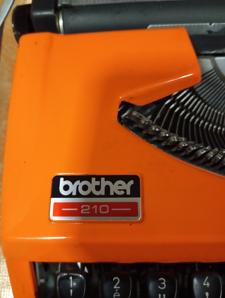 Máquina de escrever Brother