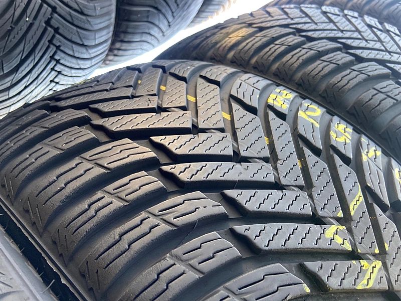 225/40/18 Nokian WeatherProof_6,7mm_2szt_(401)