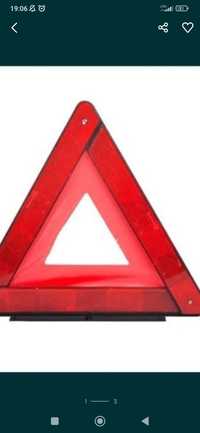 Czerwone trójkąty czytaj opis