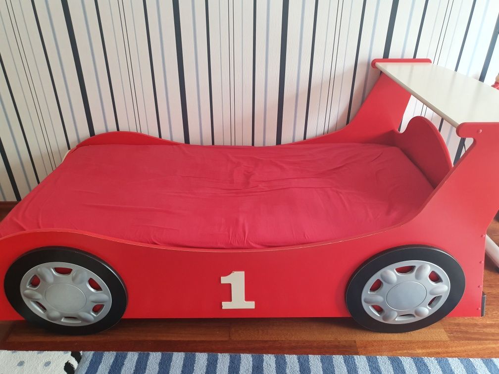 Łóżko dla chłopca czerwony samochód auto