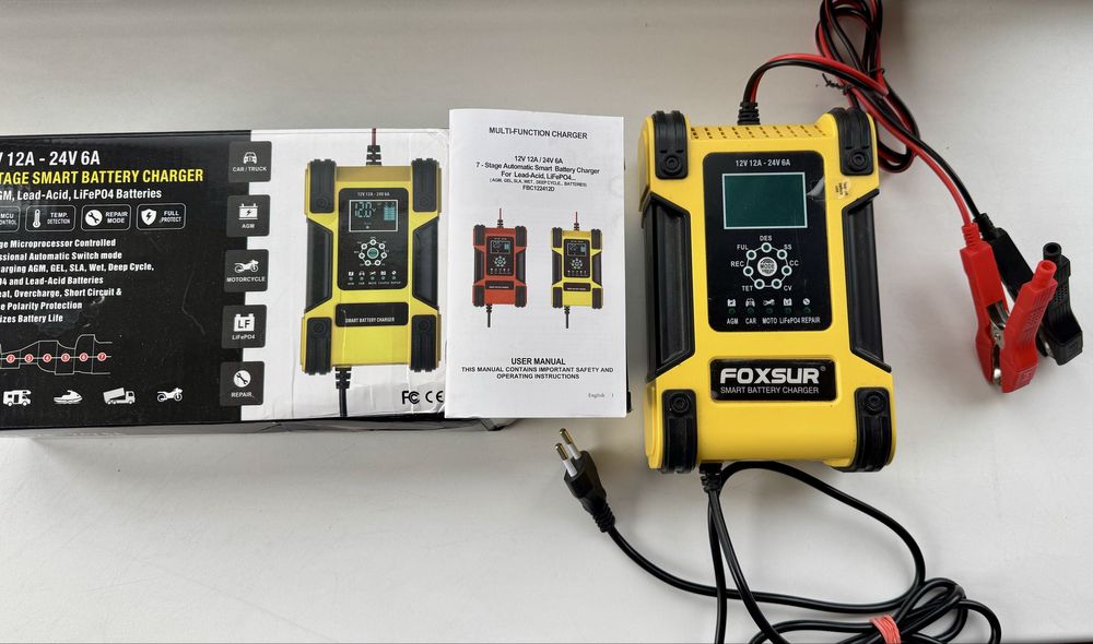 Розумний зарядний пристрій FOXSUR 12V 12A - 24V 6A