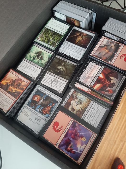Zestaw 1000 kart MTG z 18 mythic I 40 rare