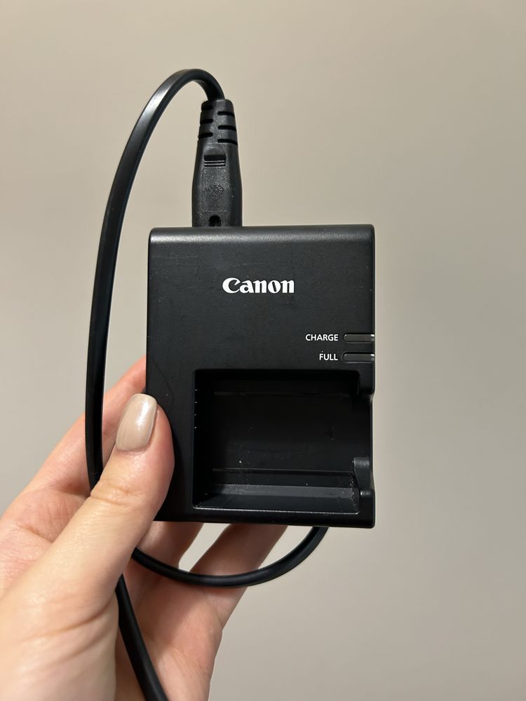 Canon EOS 4000D - stan doskonały