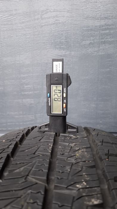 Continental 225/55 R17 C VanContact 4Season