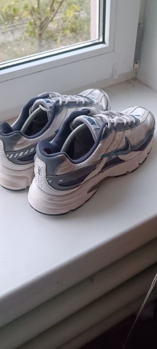 Кросівки nike inventior
