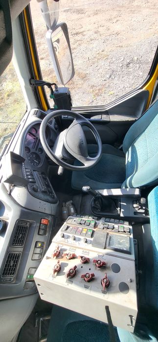 zamiatarka DAF LF 320