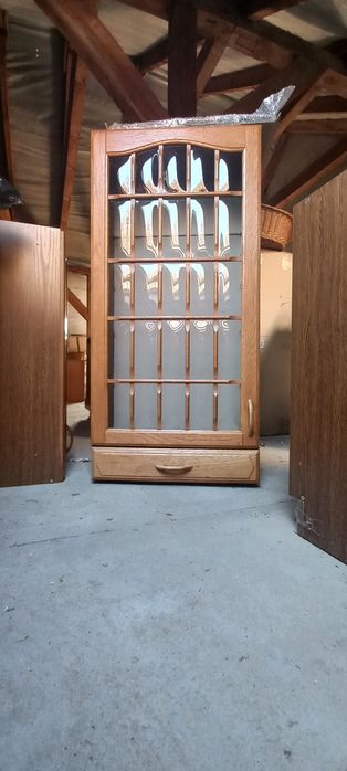 Witryna kuchenna stojaca.