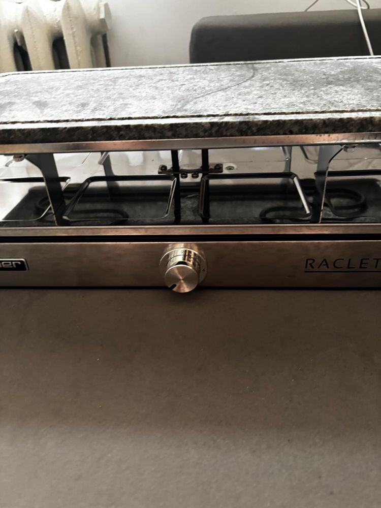 Grill elektryczny Yoer z plyta kamienna