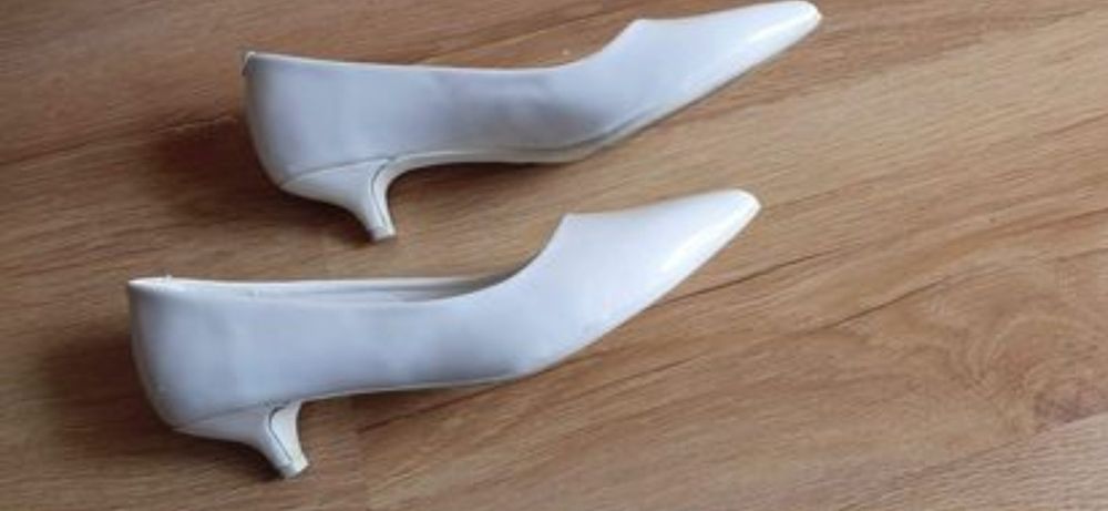 Sprzedam sukienkę ślubną